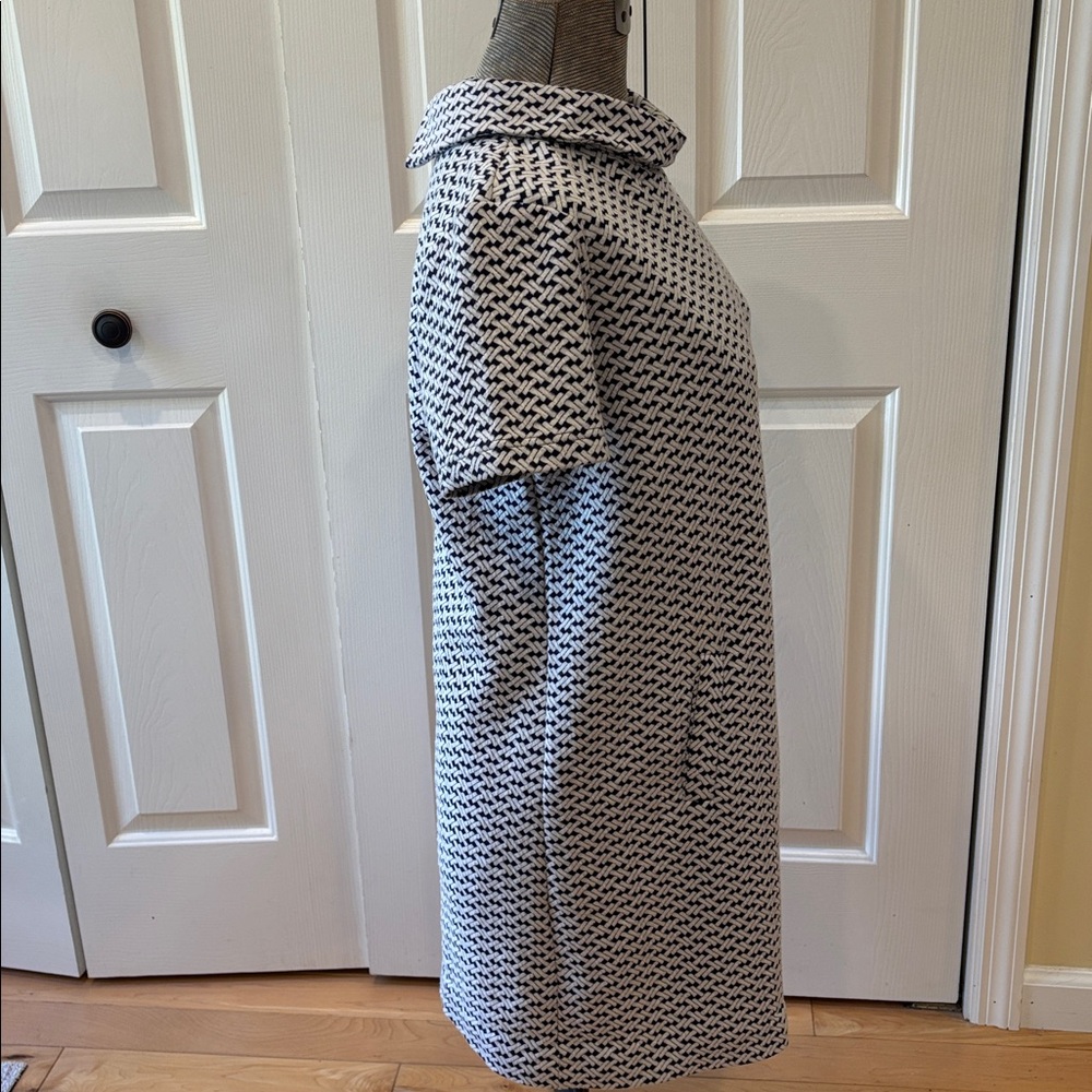 Tyler Boe Navy and White Textured Pleated Pocket Short Sleeve Dress - Picture 4 of 9